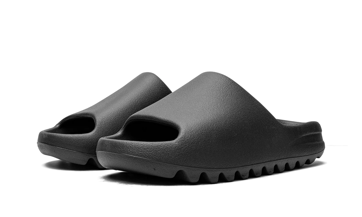 Yeezy onxy Slide